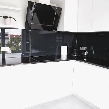 Charming Modern 2 Bedroom Apartment Alzingen ภายนอก รูปภาพ