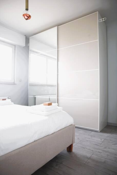 Charming Modern 2 Bedroom Apartment Alzingen ภายนอก รูปภาพ