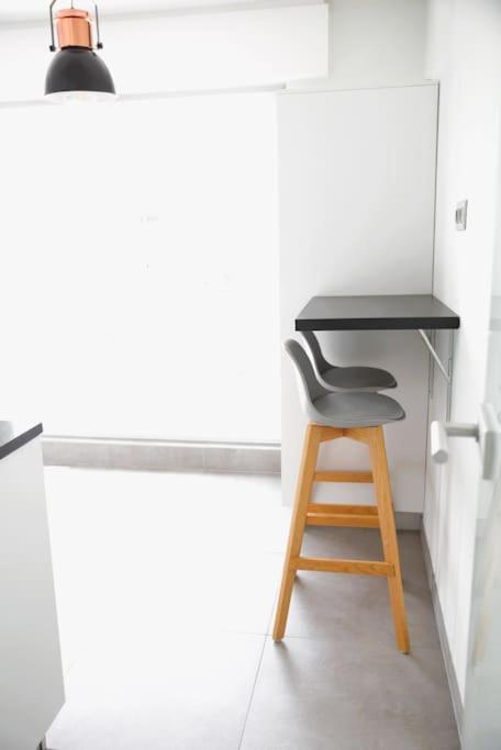 Charming Modern 2 Bedroom Apartment Alzingen ภายนอก รูปภาพ